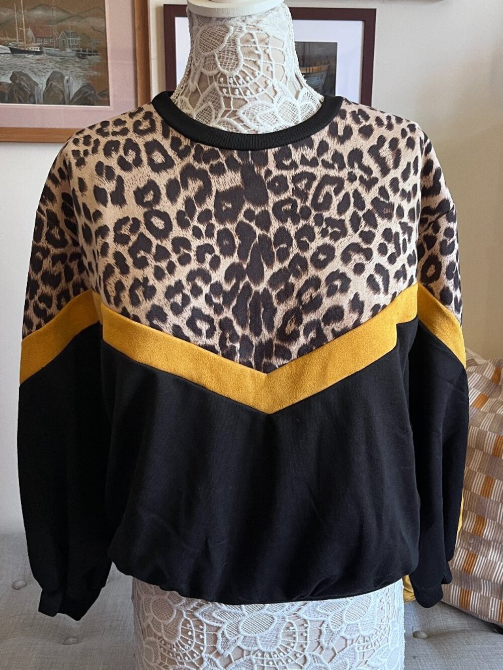 Leopard print soft sweater